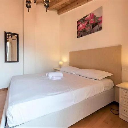 Apartmán Borgo Floor Con Parcheggio *