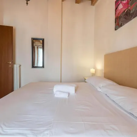 Borgo Tre Con Parcheggio Malcesine