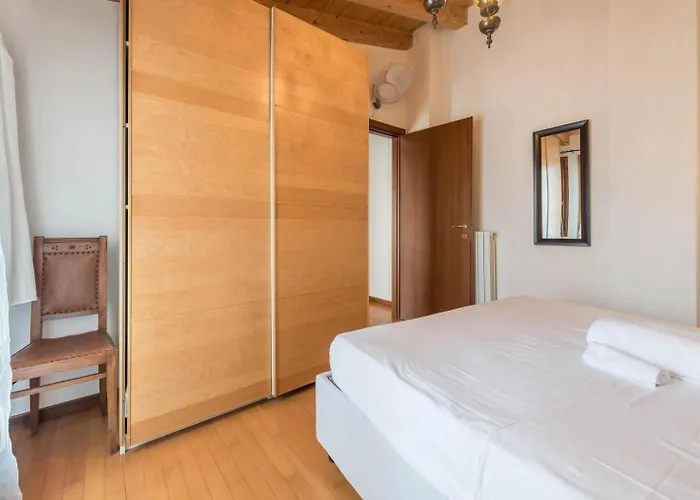 Borgo Tre Con Parcheggio Lejlighed