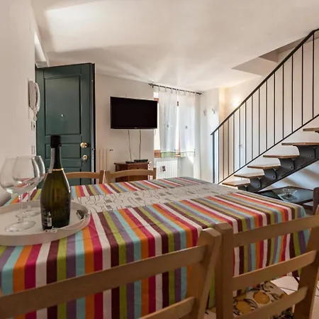 Borgo Tre Con Parcheggio Daire Malcesine